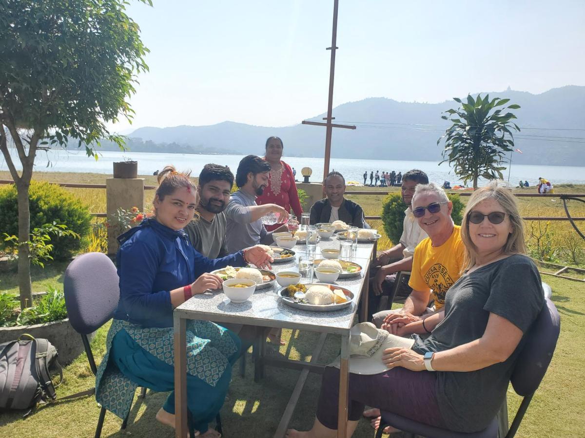 Hotel Waterside Pokhara Exterior foto